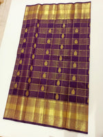Load image into Gallery viewer, Classic Naval Fruit 2gm Zari Vaira Oosi Elegance Kanchipuram Handloom Silk Saree SS25267
