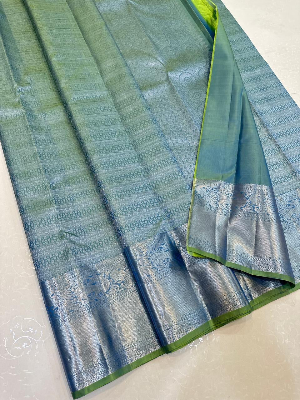 Classic Shady Green Silver Zari Bridal Elegance Kanchipuram Handloom Silk Saree SS23579