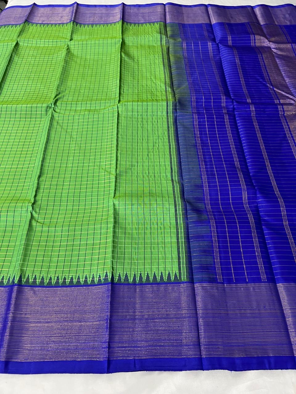 Classic Kelly Green & Royal Blue 2gm Zari Elegance Kanchipuram Handloom Silk Saree SS24133