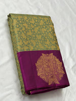 Load image into Gallery viewer, Classic Sage Green &amp; Wine Red 2gm Zari Elegance Kanchipuram Handloom Silk Saree SS24134
