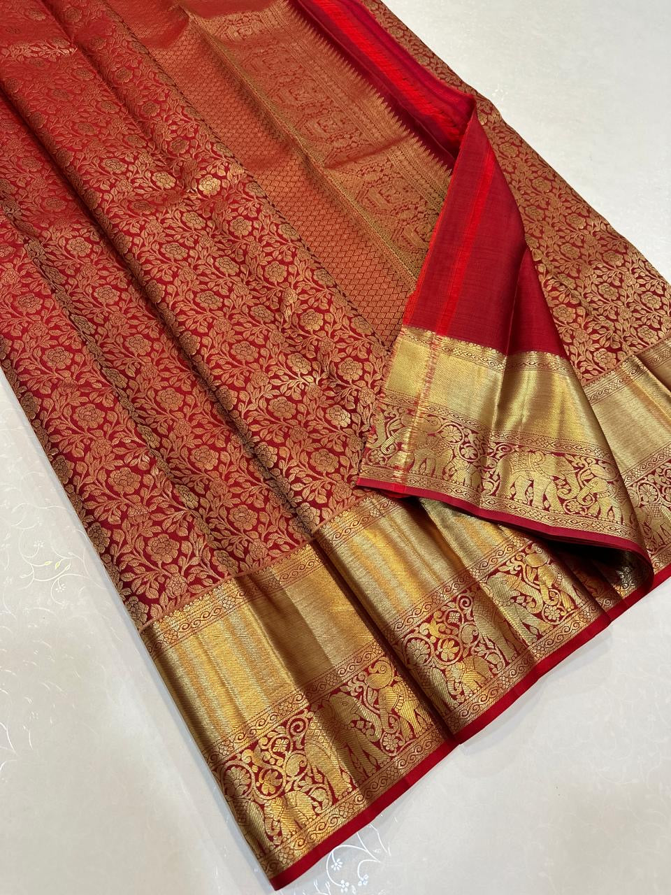 Classic Blood Red Bridal Elegance Kanchipuram Handloom Silk Saree SS26640