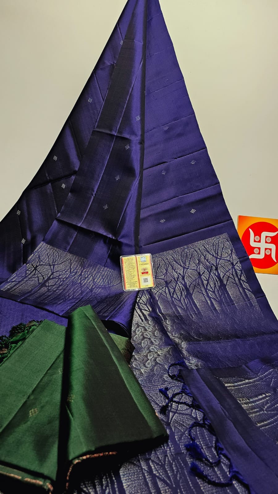 Classic Blue Elegance Handloom Soft Silk Saree SS25664