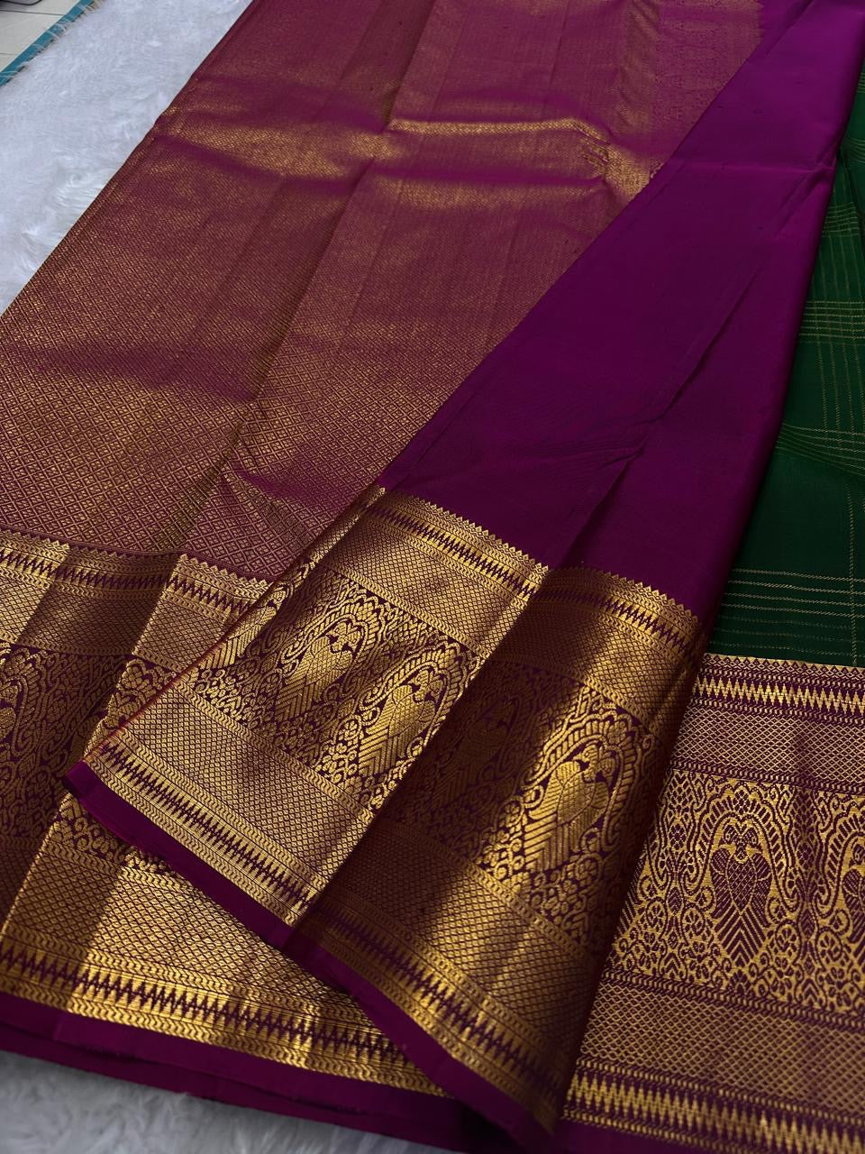 Classic Green & Wine Red Elegance Kanchipuram Handloom Silk Saree SS24546