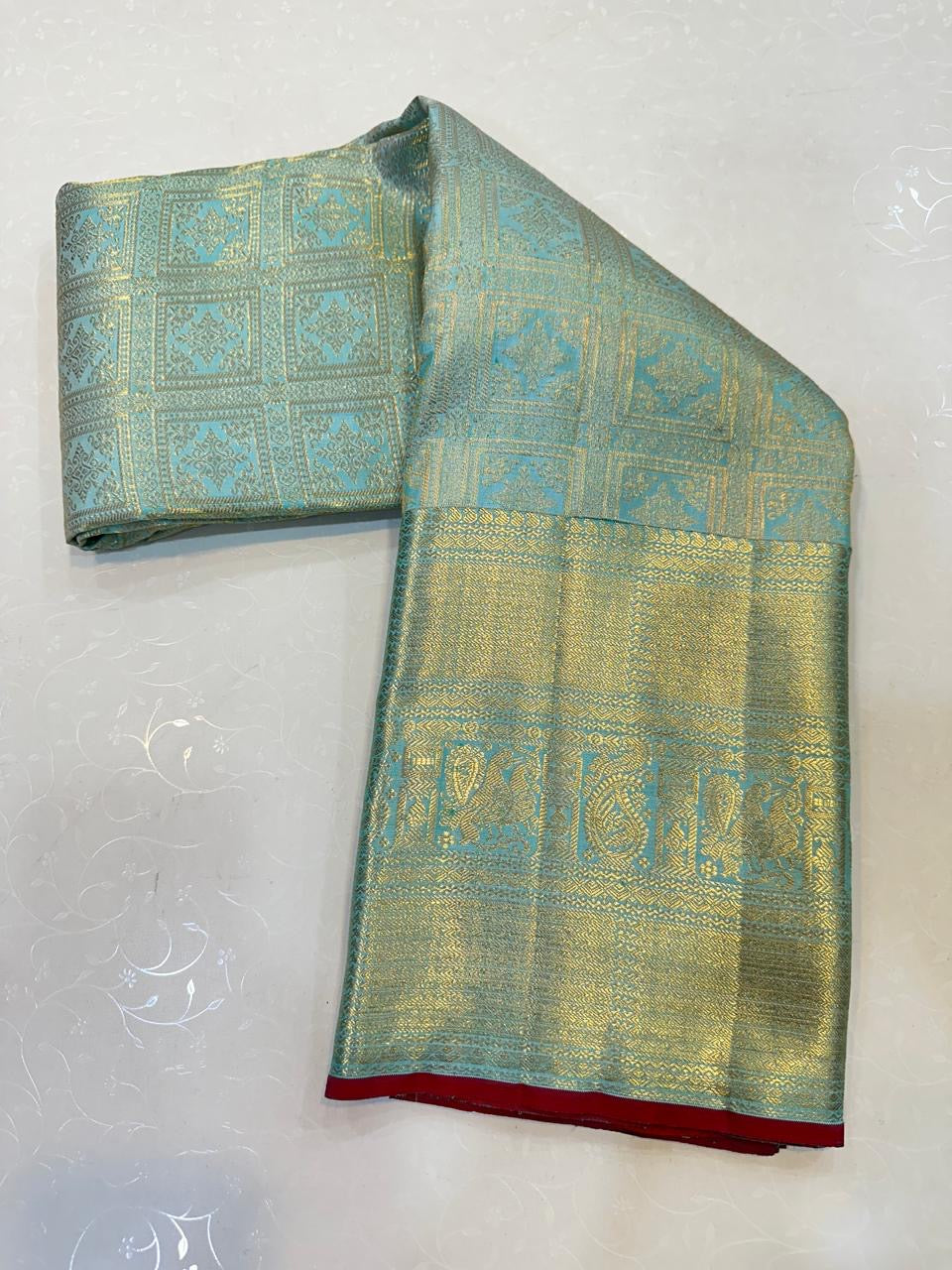 Classic Pastel Ice Blue Elegance Kanchipuram Handloom Silk Saree SS24705