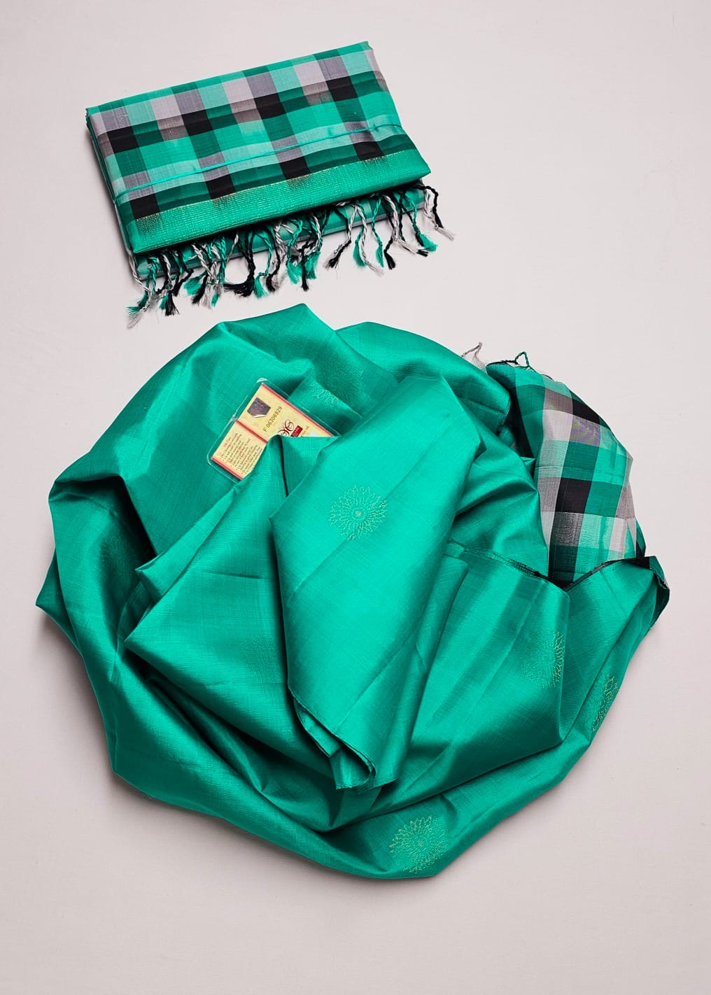 Classic Sea Green Checks Elegance Handloom Soft Silk Saree SS26346