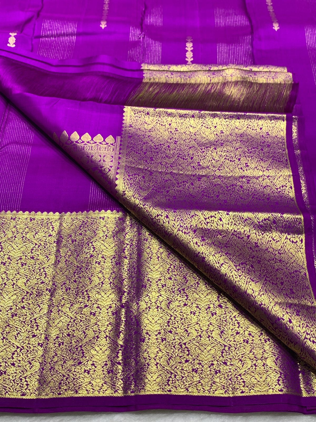 Classic Vadamalli 2gm Zari Elegance Kanchipuram Handloom Silk Saree SS23556