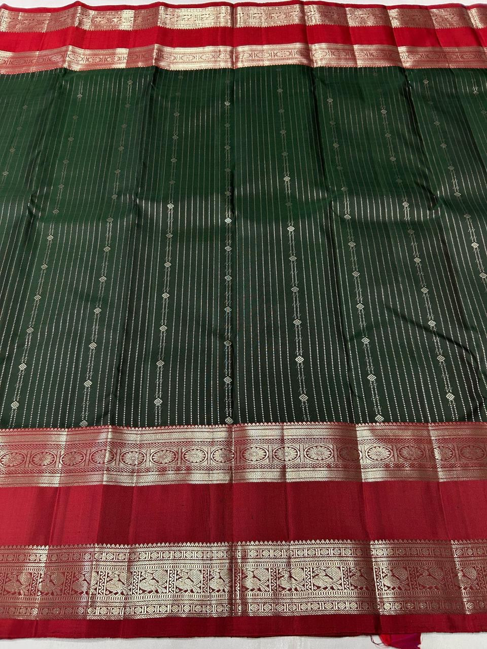 Classic Pine Green & Barn Red 2gm Silver Zari Elegance Kanchipuram Handloom Silk Saree SS25382