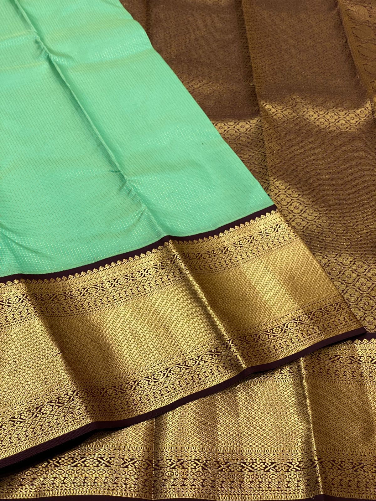 Classic Sea Green & Dark Chocolate Brown 1gm Zari Vaira Oosi Checks Elegance Kanchipuram Handloom Silk Saree SS25498