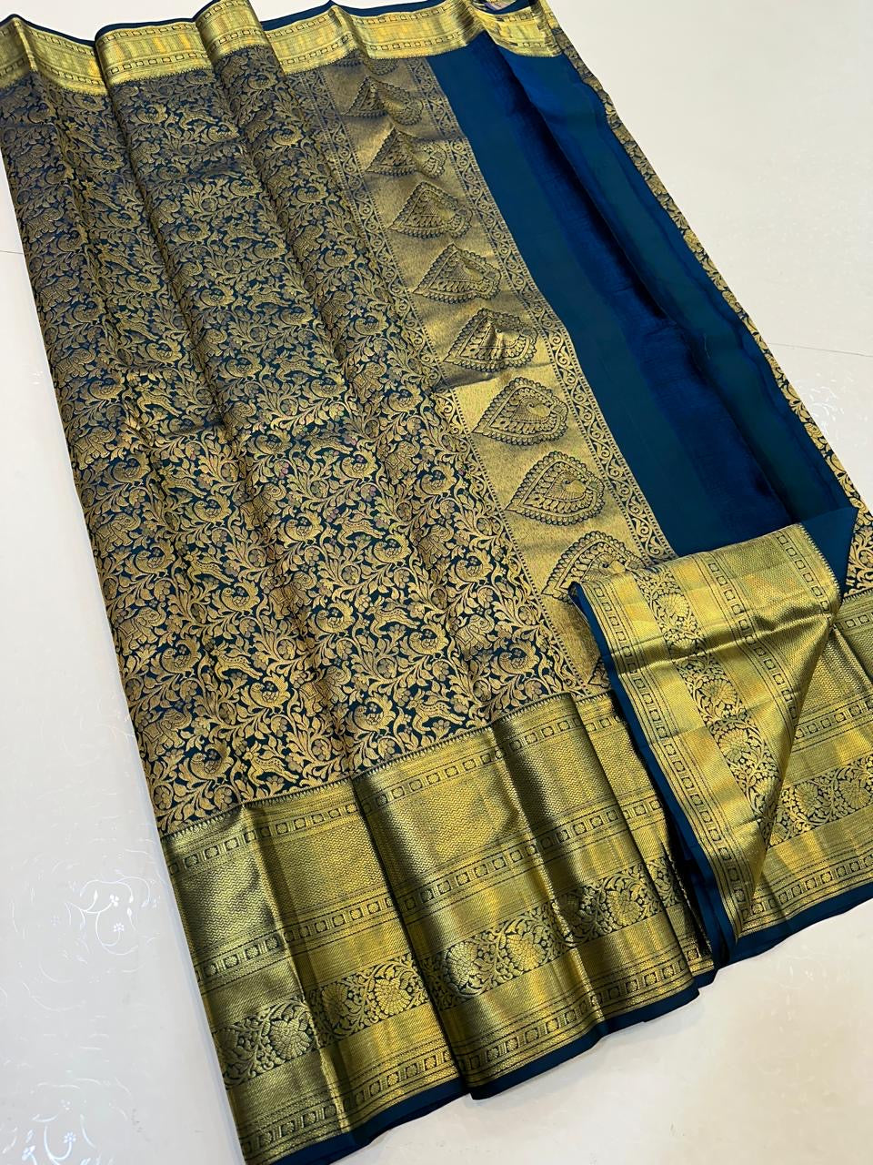 Prussian Blue Elegance Kanchipuram Handloom Silk Saree SS24692