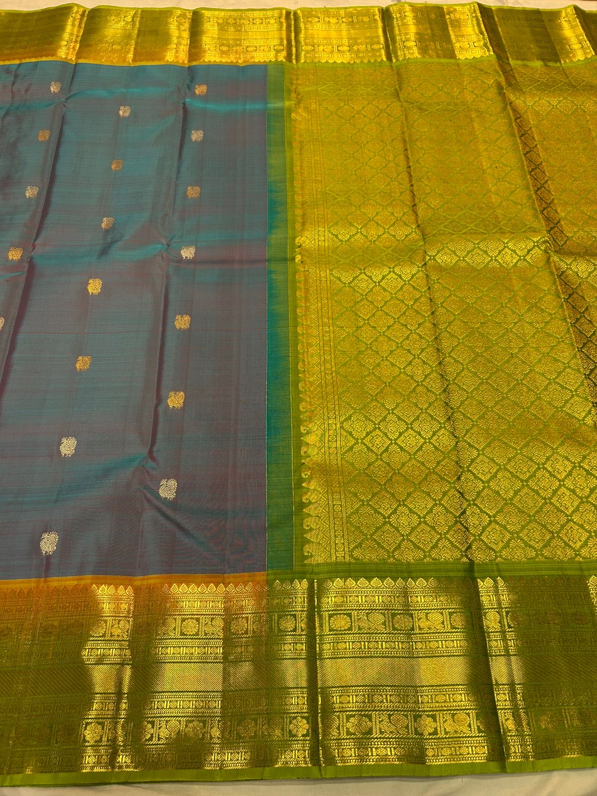 Classic Peacock Green & Olive Green 2gm Gold Zari Elegance Kanchipuram Silk Saree SS23856