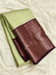 Classic Light Green & Mahogany Red 1gm Zari Vaira Oosi Checks Elegance Kanchipuram Handloom Silk Saree SS25497n