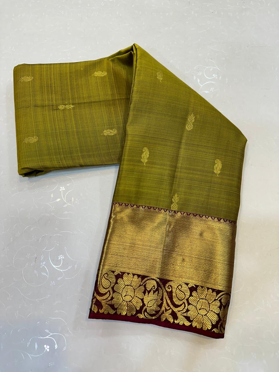 Classic Olive Green & Barn Red Elegance Kanchipuram Handloom Silk Saree SS24327