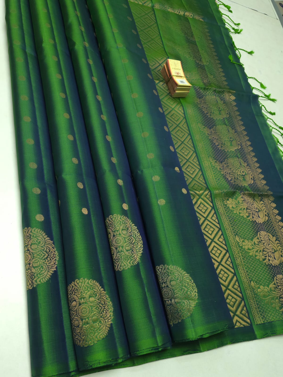 Classic Green Double Warp Elegance Handloom Soft Silk Saree SS26437