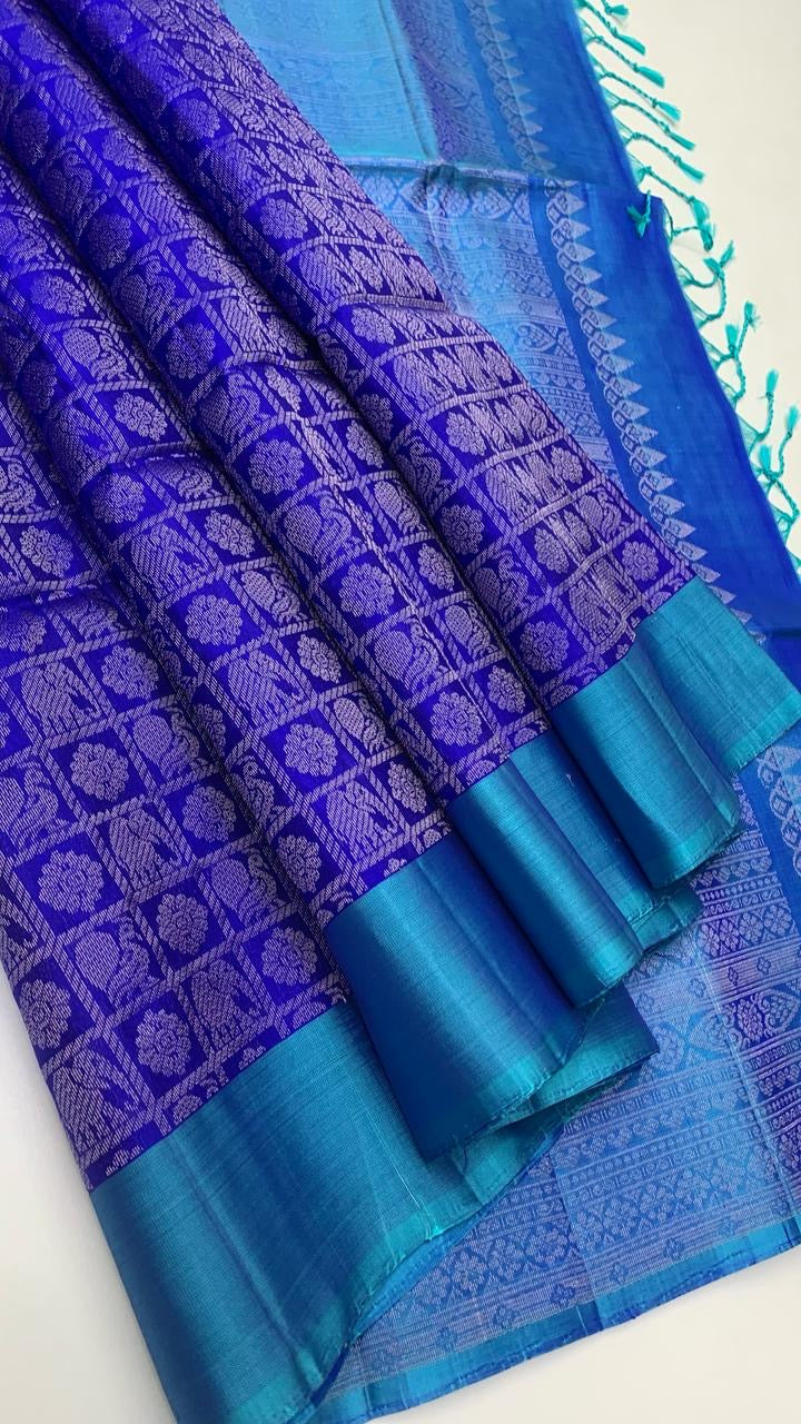 Classic Royal Blue Bliss Elegance Handloom Soft Silk Saree SS24298