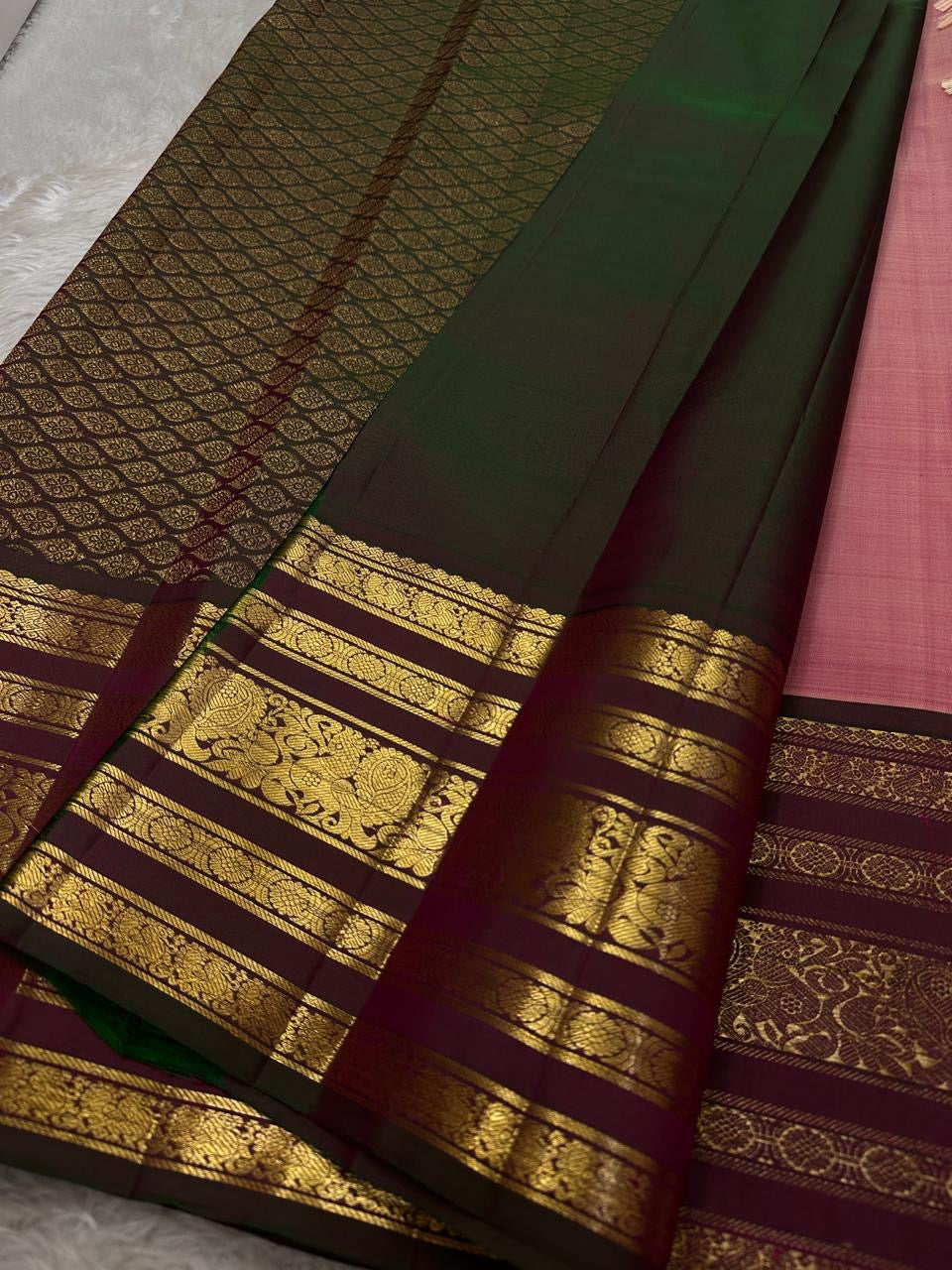 Classic Pink & Olive Green 2gm Zari Elegance Kanchipuram Handloom Silk Saree SS24778