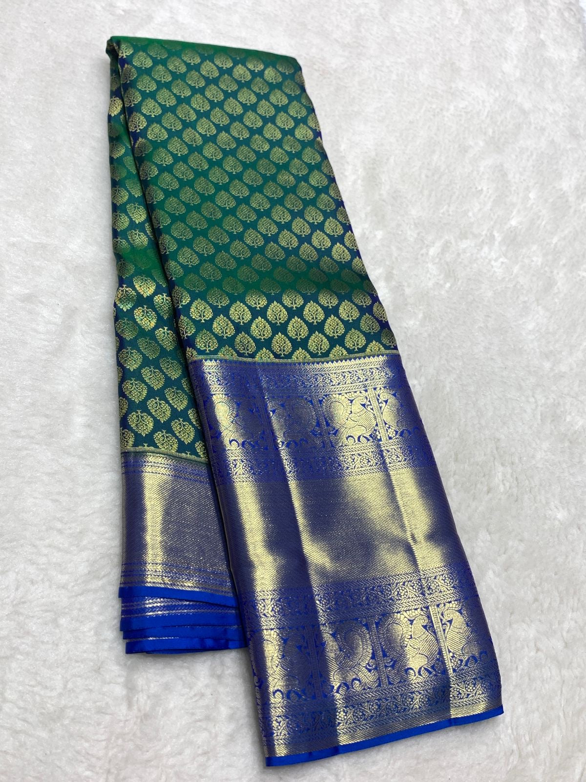 Classic Green & Royal Blue 2gm Zari Bridal Elegance Kanchipuram Handloom Silk Saree SS25268