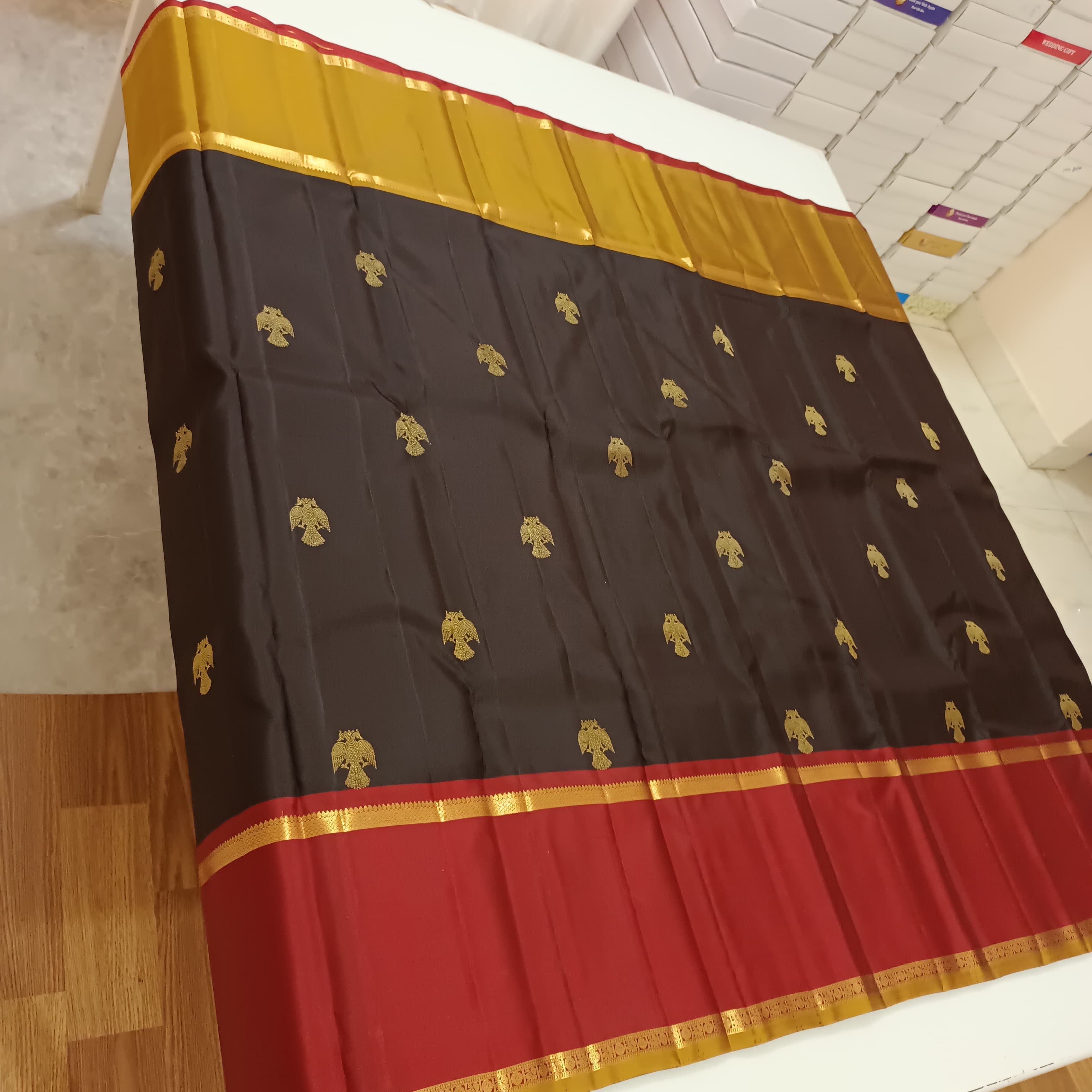 Classic Espresso & Red Elegance Kanchipuram Handloom Silk Saree SS24200