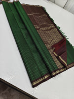 Load image into Gallery viewer, Classic Bottle Green 2gm Zari Elegance Kanchipuram Silk Saree SS23945
