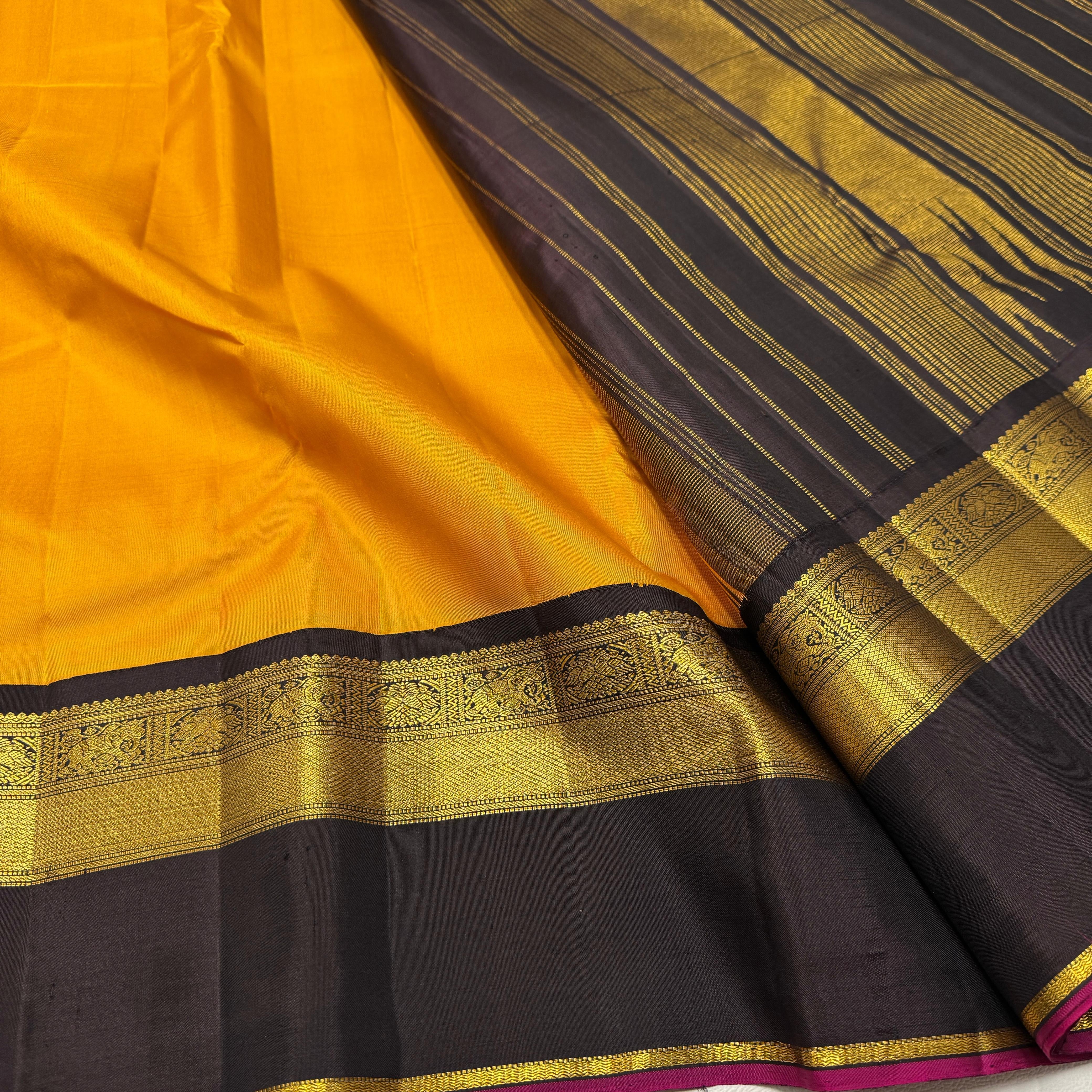 Classic Mango Yellow & Black 2gm Zari Double Side Korvai Kanchipuram Handloom Silk Saree SS25934
