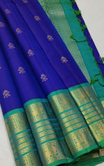 Load image into Gallery viewer, Classic Royal Blue &amp; Green Elegance Handloom Soft Silk Saree SS27014
