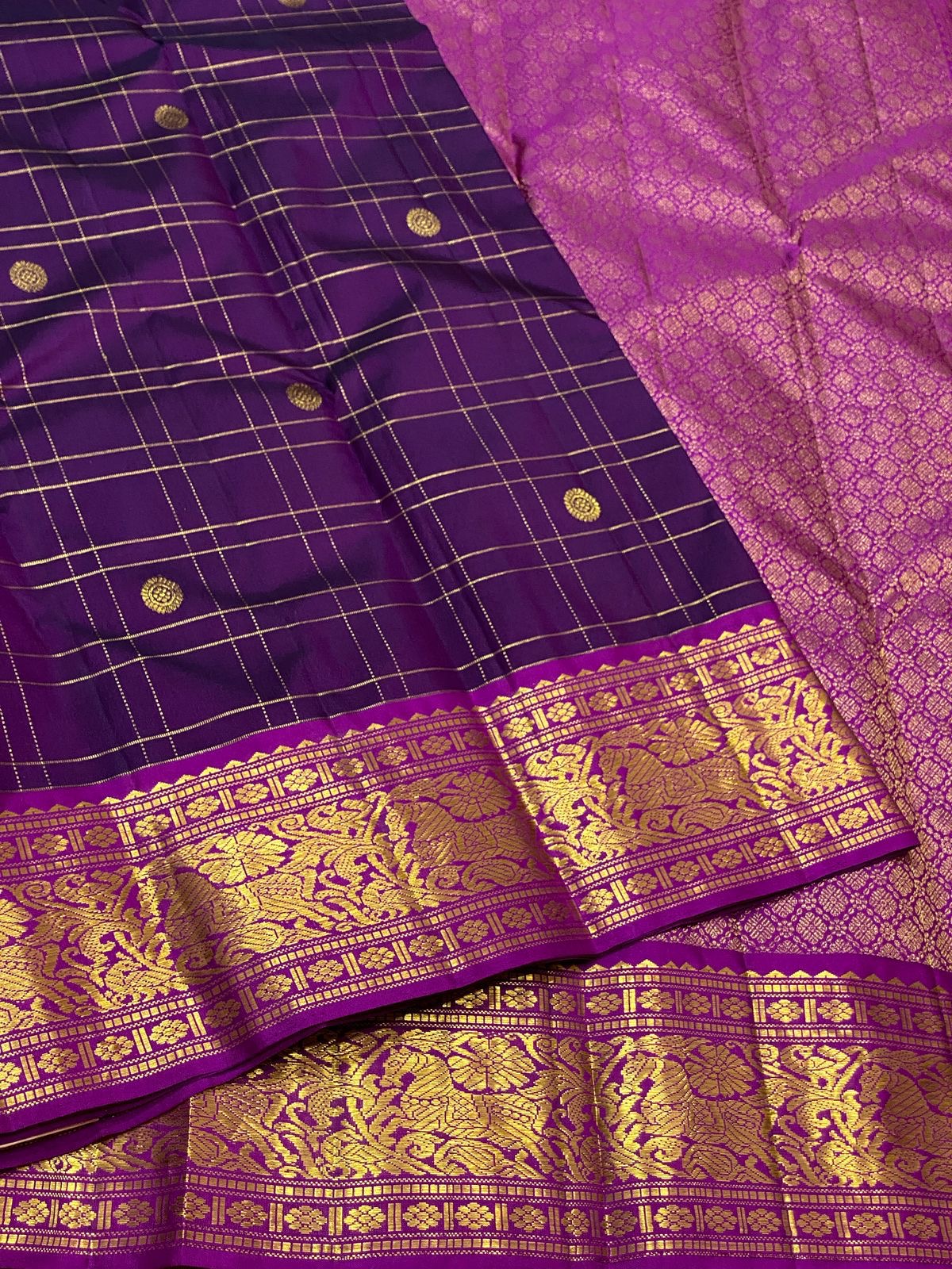 Classic Eminence Violet & Fuchsia Pink 2gm Zari Vaira Oosi Elegance Kanchipuram Handloom Silk Saree SS25324