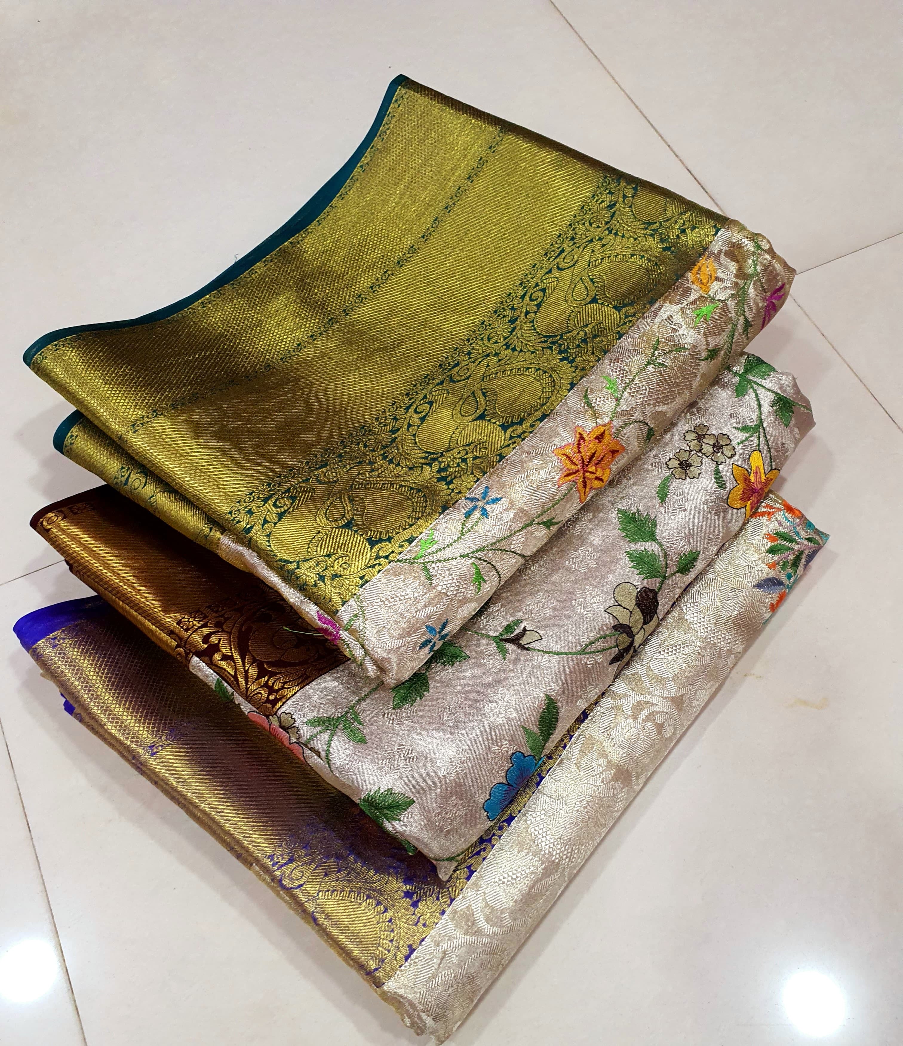 Classic White Silver Floral Embroidery 1gm Zari Elegance Kanchipuram Tissue Handloom Silk Saree SS24683