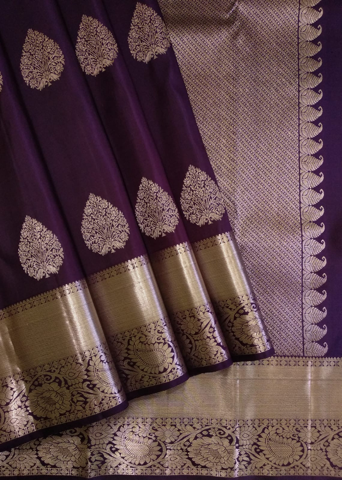 Classic Berry Plum Elegance Kanchipuram Handloom Silk Saree SS23476