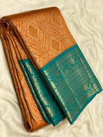 Load image into Gallery viewer, Classic Coral Orange &amp; Teal Green  3gm Zari Bridal Elegance Kanchipuram Handloom Silk Saree SS25166
