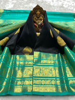 Load image into Gallery viewer, Classic Charcoal Black &amp; Sea Green 2gm Zari Kanchipuram Handloom Silk Saree SS25830
