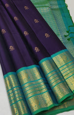 Load image into Gallery viewer, Classic Violet &amp; Spring Green Elegance Handloom Soft Silk Saree SS27016
