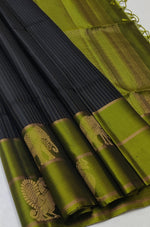 Load image into Gallery viewer, Classic Slate Blue &amp; Olive Green Double Warp Elegance Handloom Soft Silk Saree SS26744
