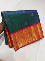 Load image into Gallery viewer, Classic Peacock Blue &amp; Chilly Red 2gm Gold Zari Korvai Checks Bridal  Elegance Kanchipuram Handloom Silk Saree SS28108
