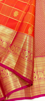 Load image into Gallery viewer, Classic Orange &amp; Rani Pink 2gm Zari Vaira Oosi Elegance Kanchipuram Handloom Silk Saree SS25268
