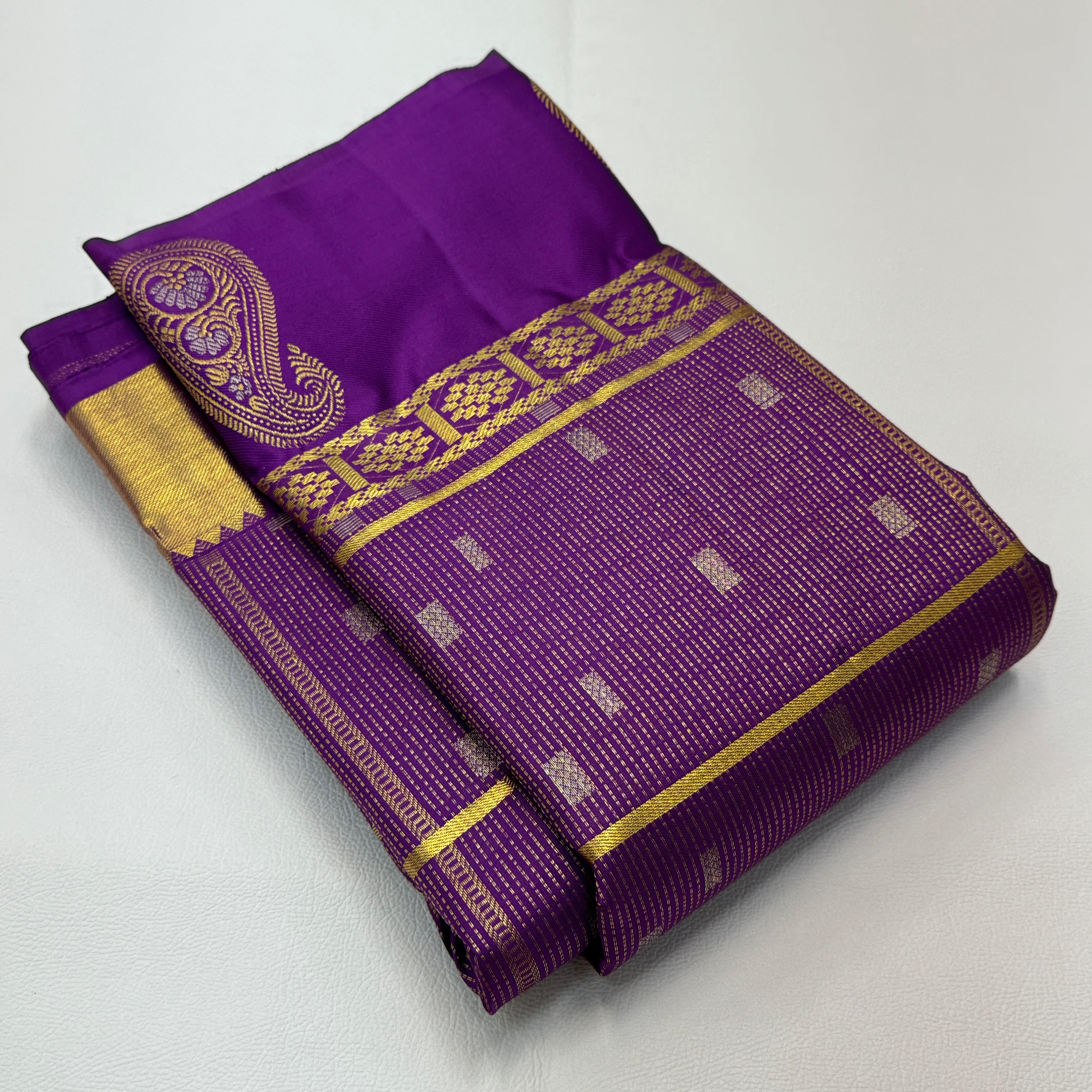 Classic Eminence Violet 1gm Zari Elegance Kanchipuram Handloom Silk Saree SS24184