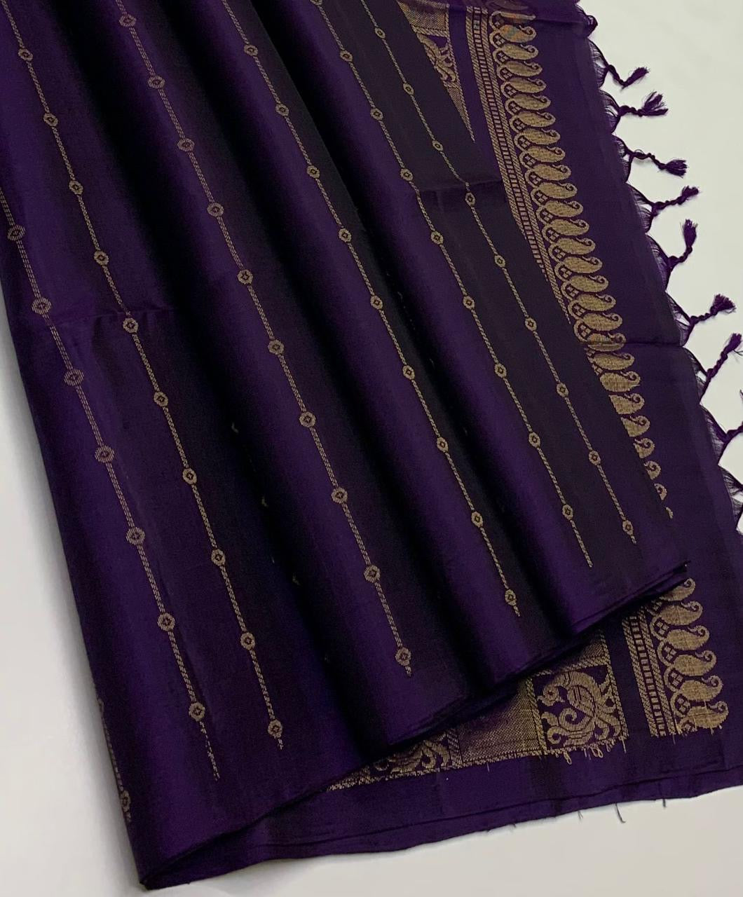 Classic Aubergine Double Warp Elegance Handloom Soft Silk Saree SS26415