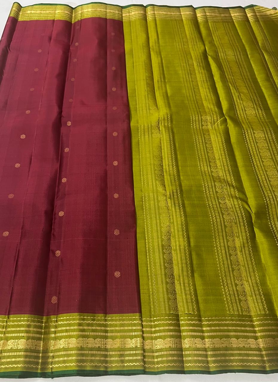 Classic Maroon & Olive Green 2gm Zari Elegance Kanchipuram Handloom Silk Saree SS24763