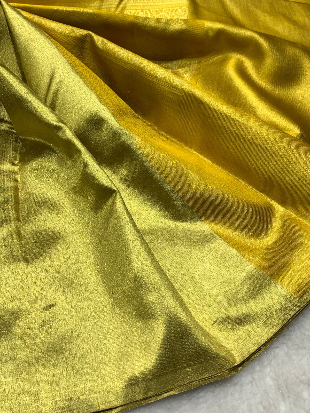 Classic Gold 2gm Zari Bridal Elegance Kanchipuram Handloom Silk Saree SS25765