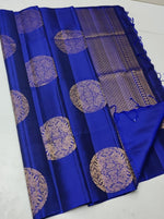 Load image into Gallery viewer, Classic Royal Blue Elegance Handloom Soft Silk Saree SS24279
