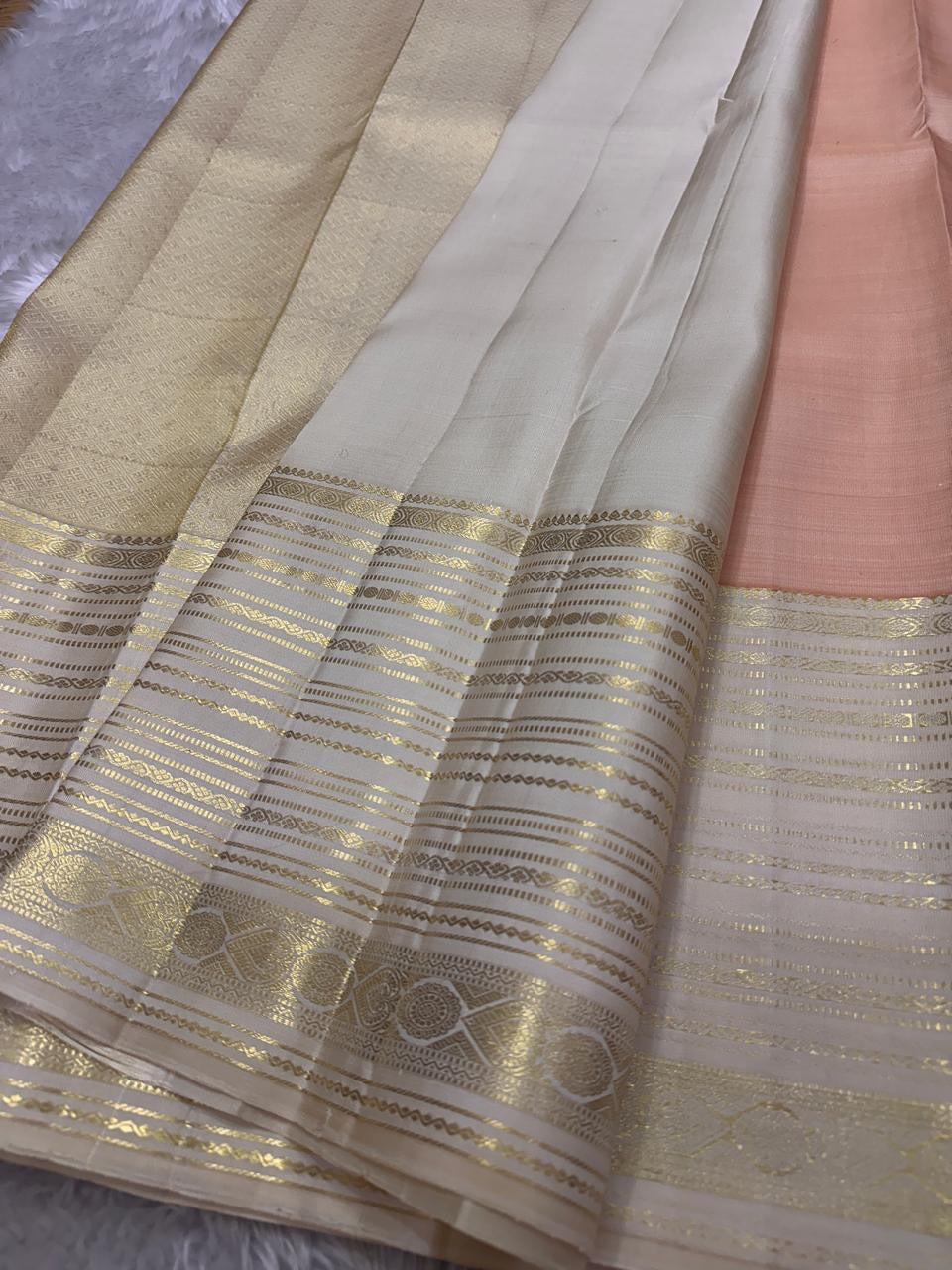 Classic Peach Tint & Offwhite 2gm Zari Bridal Elegance Kanchipuram Handloom Silk Saree SS24768