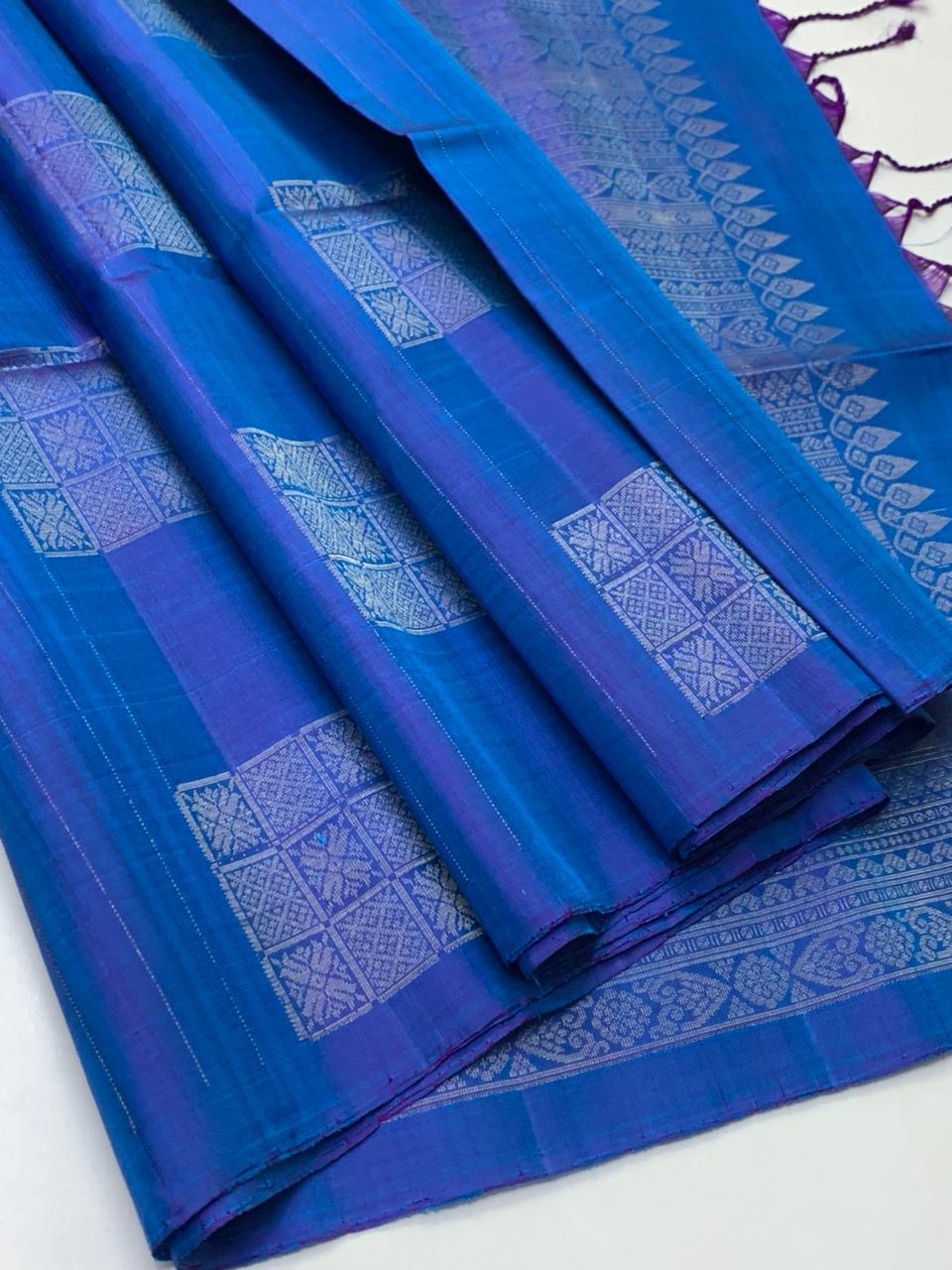 Classic Azure Blue Double Warp Elegance Handloom Soft Silk Saree SS26413