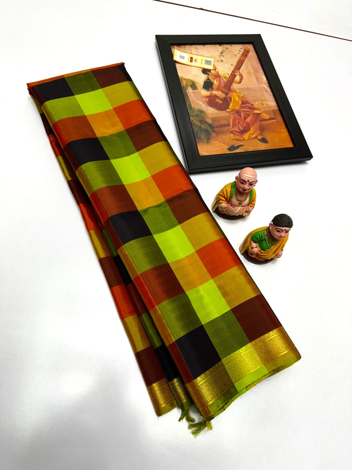 Classic Lime Green Checks Elegance Kanchipuram Handloom Silk Saree SS24067