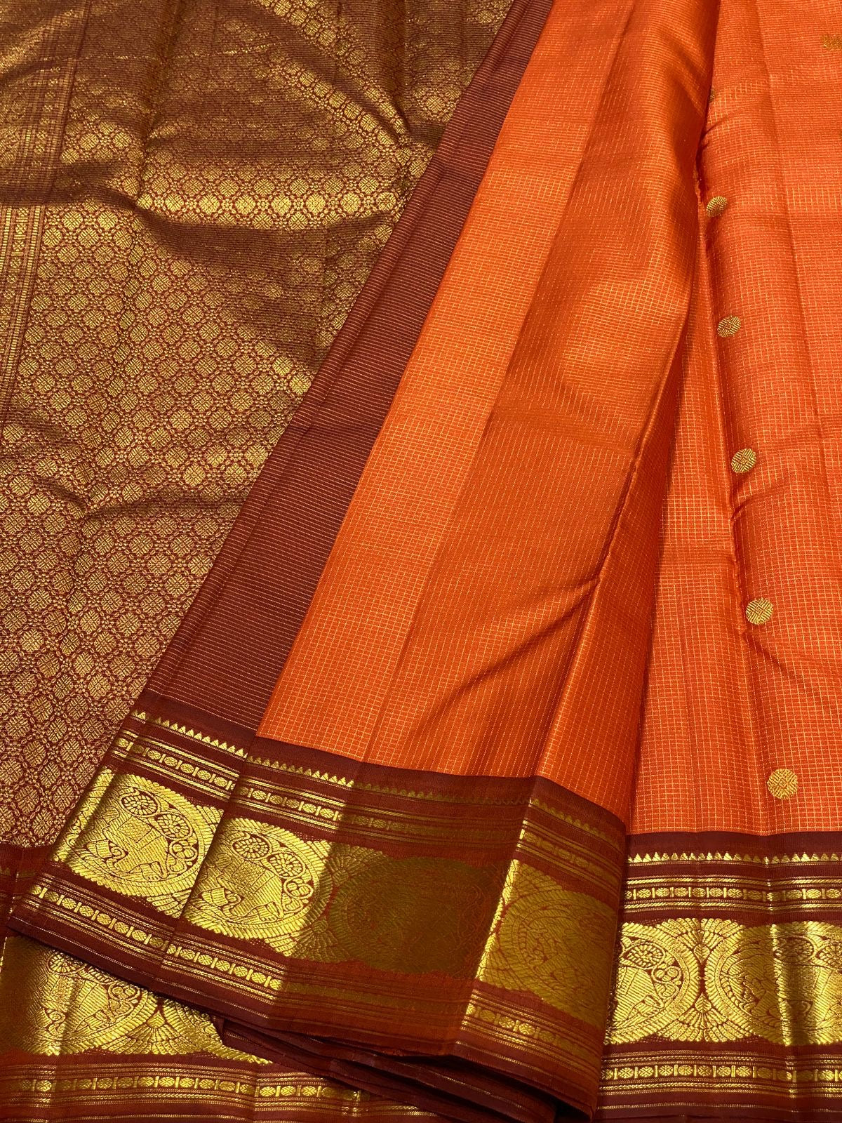 Classic Apricot Orange & Burnt Orange 2gm Zari Vaira Oosi Elegance Kanchipuram Handloom Silk Saree SS25328