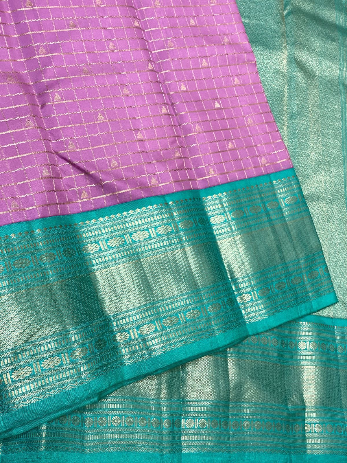 Classic Onion Pink & Dark Blue 2gm Zari Beldari Checks Elegance Kanchipuram Handloom Silk Saree SS24612