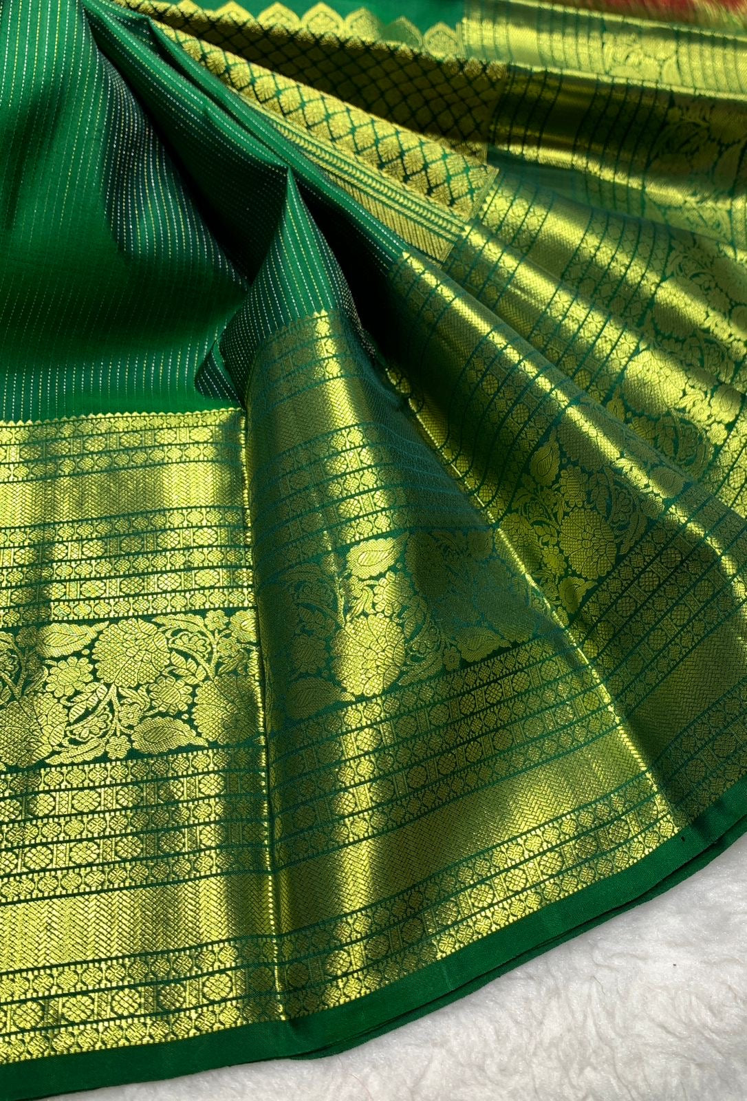 Classic Sacramento Green & Chilly Red 2gm Zari Bridal Elegance Kanchipuram Handloom Silk Saree SS25567