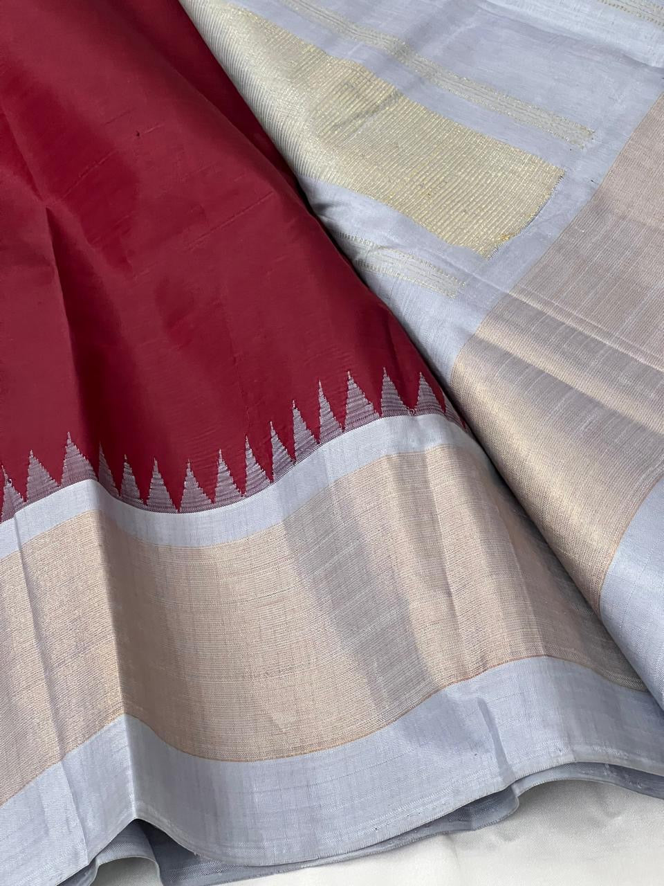 Classic Maroon & Pale Grey 2gm Zari Elegance Kanchipuram Silk Saree SS23934