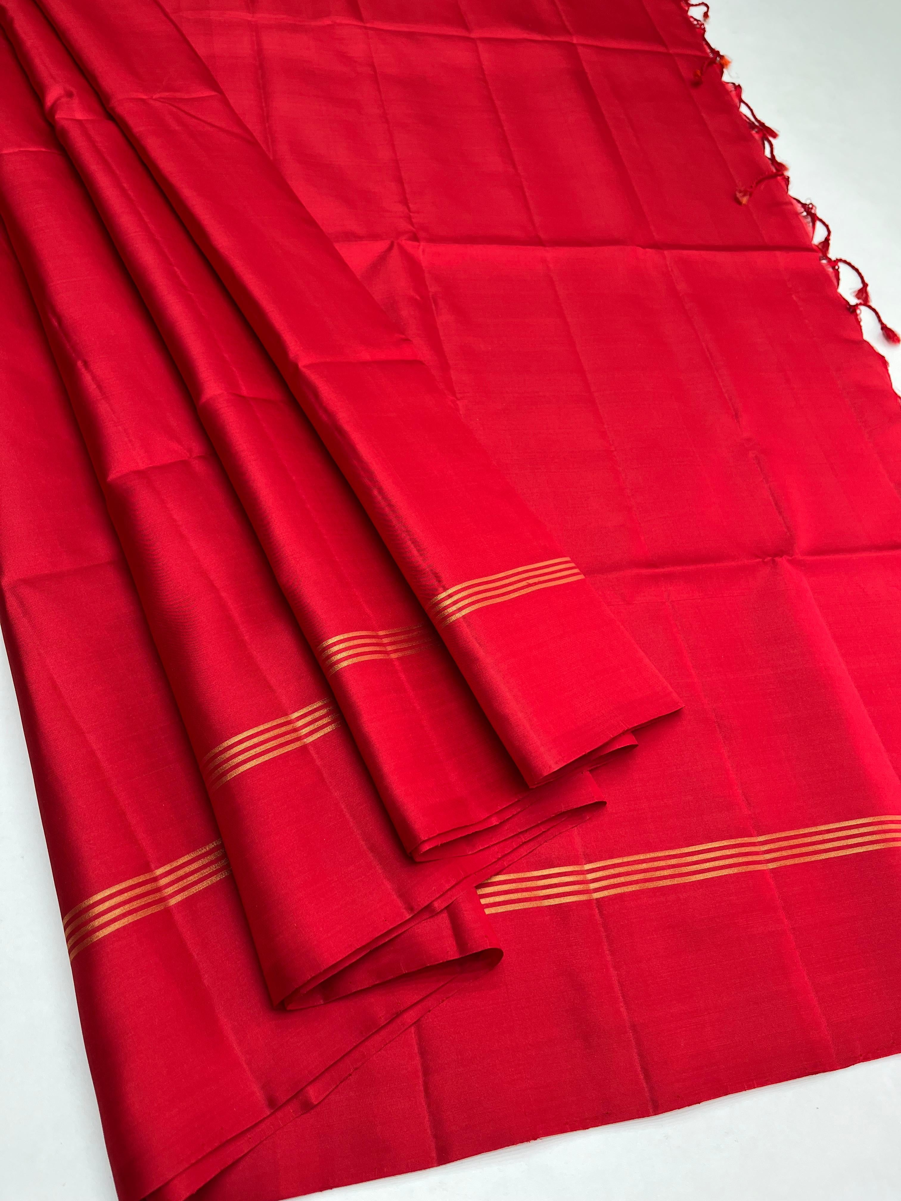 Classic Scarlet Red Elegance Handloom Soft Silk Saree SS23278