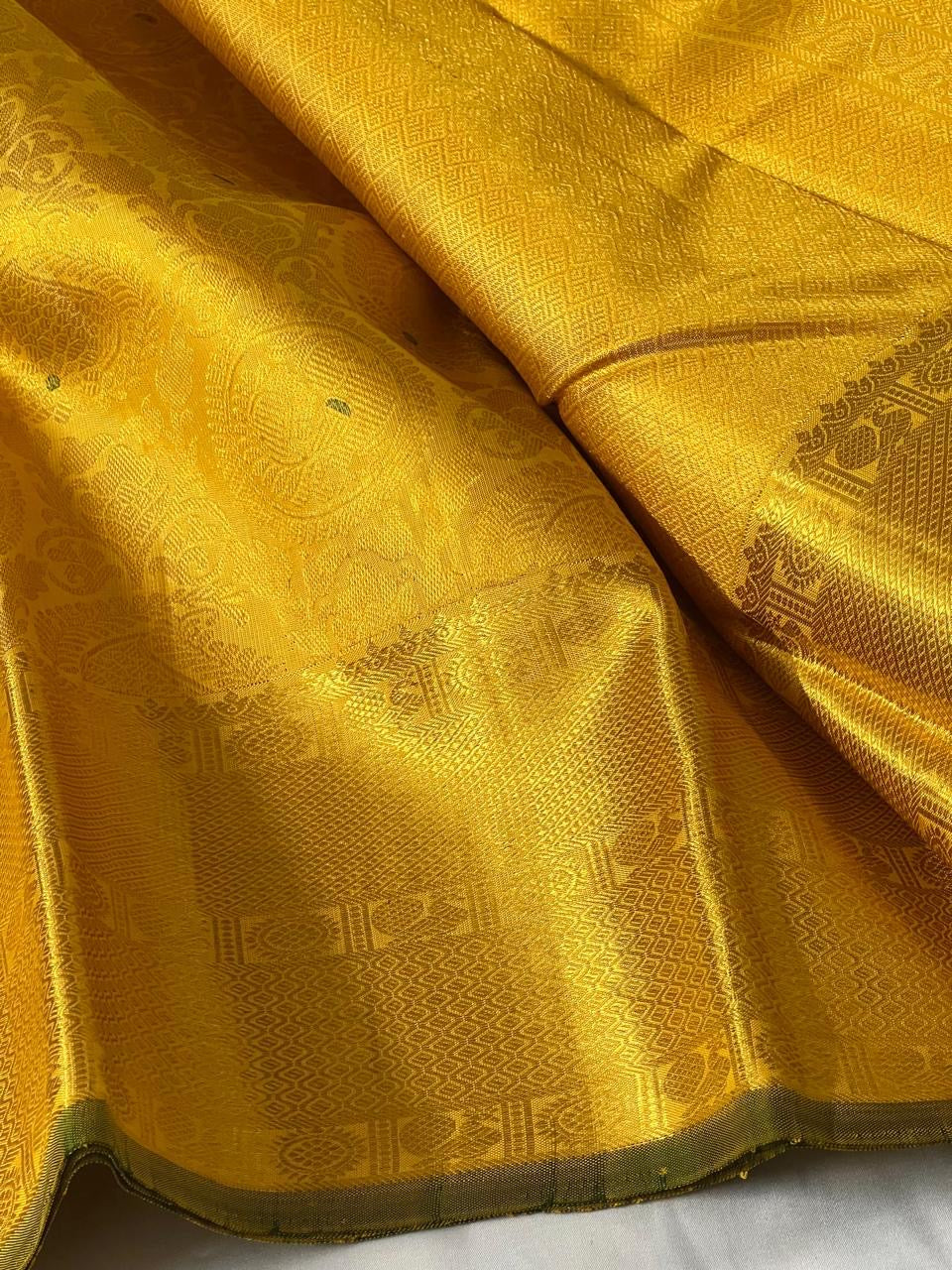 Classic Sunny Yellow 2gm Zari Bridal Elegance Kanchipuram Handloom Silk Saree SS24600