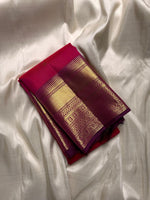 Load image into Gallery viewer, Classic Chilly Red &amp; Berry Plum 2gm Zari Elegance Kanchipuram Handloom Silk Saree SS24630
