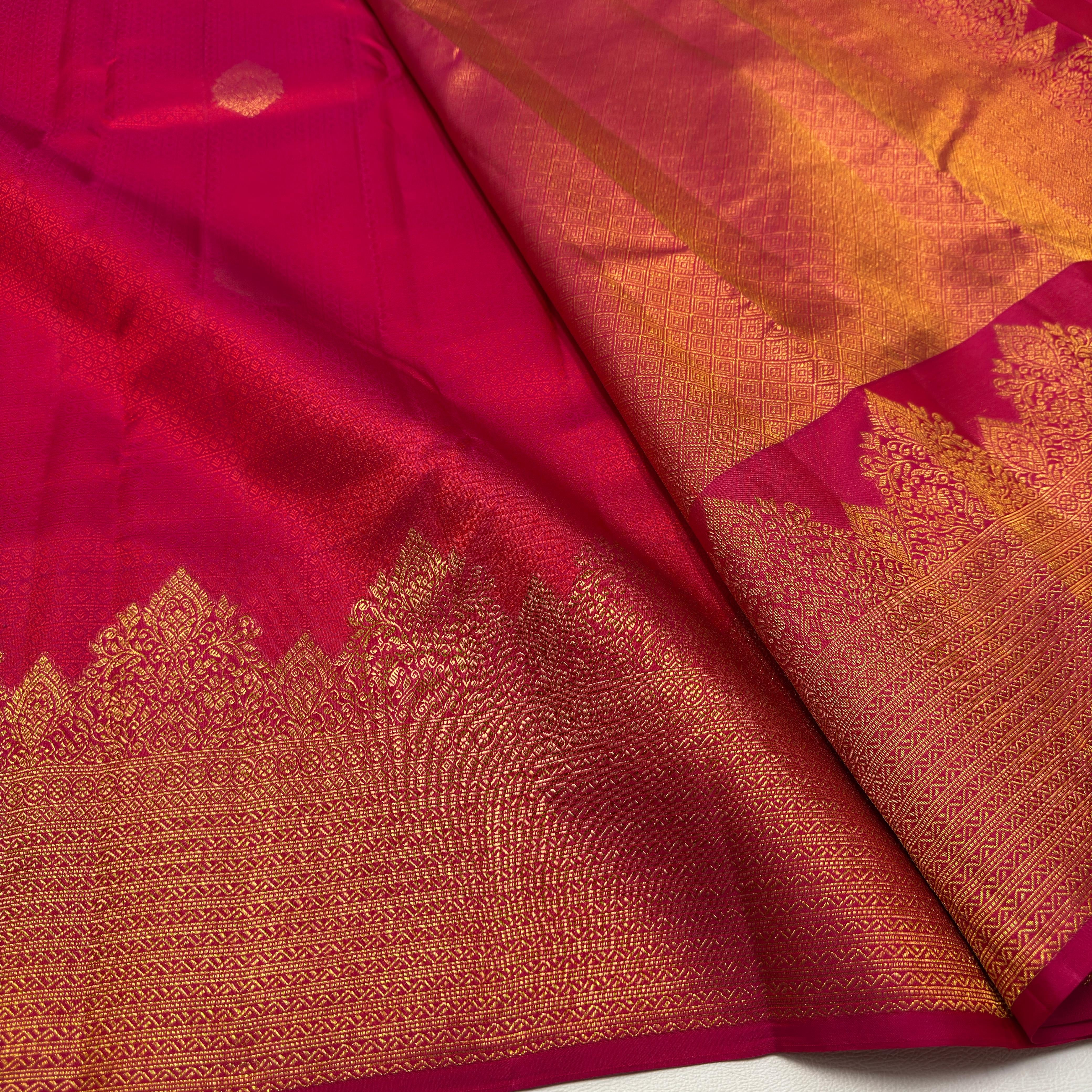 Classic Dark Pink 2gm Zari Temple Bridal Elegance Kanchipuram Handloom Silk Saree SS26588