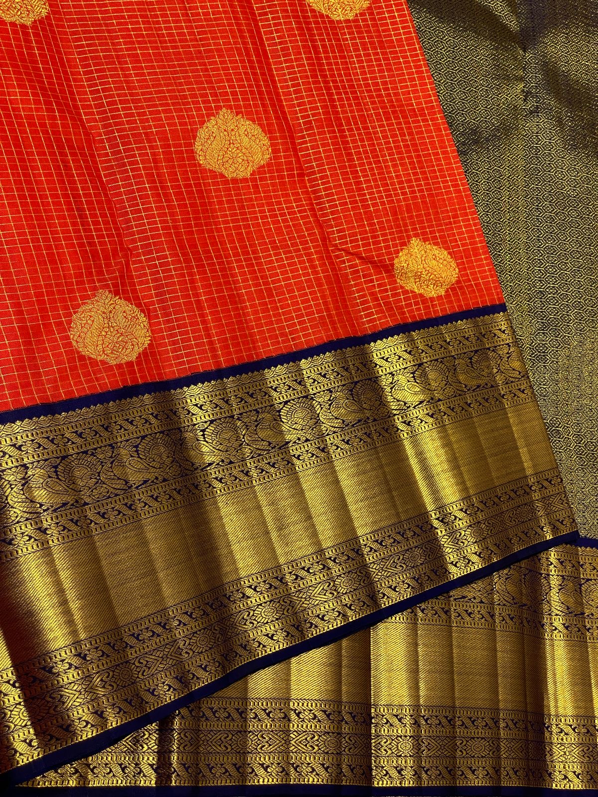 Classic Brick Orange & Navy Blue 3gm Zari Bridal Elegance Kanchipuram Handloom Silk Saree SS25172